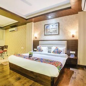 Hotel Fabhotel Galaxy - Nr Patel Nagar Metro, Delhi (National Capital Territory of India)